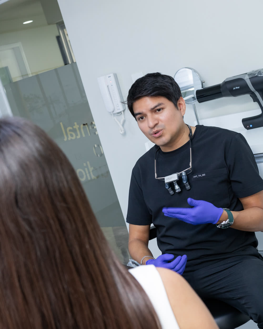 Dr. Jheymy Huatuco, Socio fundador · Especialista en endodoncia